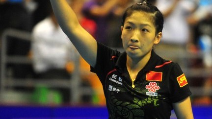 孤军15分钟击碎欧洲黑马神话，刘诗雯4-0速胜夺冠，中国女乒完成16连冠伟业