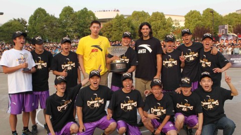 回忆杀！十五年前的那个夏天，斯科拉空降南航球场