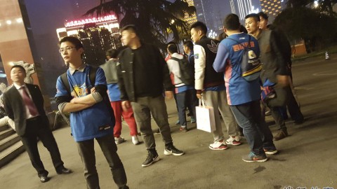 辽宁男篮与四川球迷赛后冲突事件回顾：CBA赛场外的惨痛一课